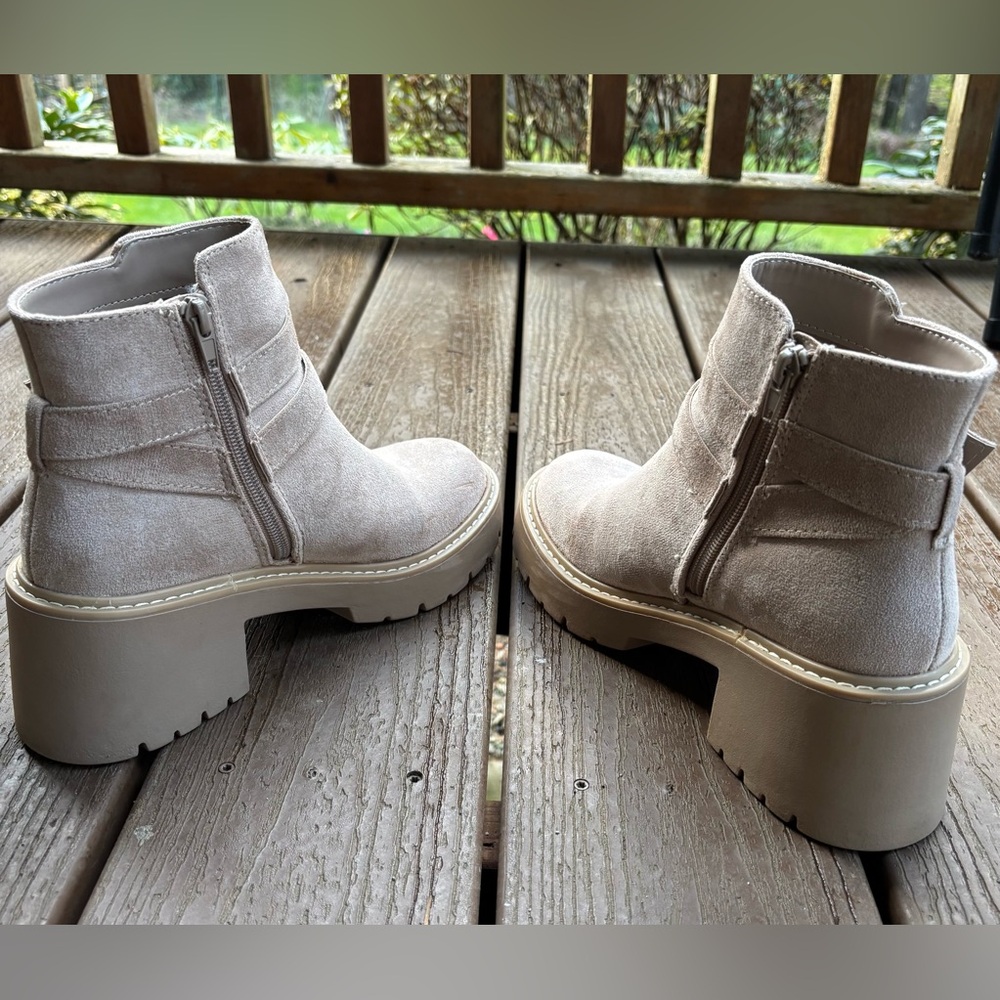 Madden Girl Frost Ankle Boots Size 7 - Picture 4 of 9